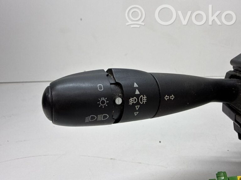 bcf326a9aea324edacb35f851622c5e3-3e407913fe86830bd573896bded81b15_light_switch