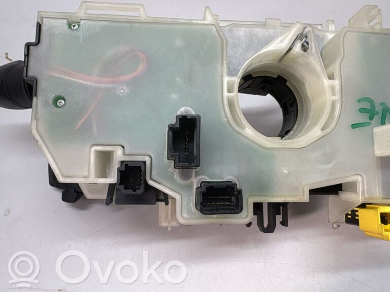 be521bef376156e8d2b3dd78e32e3285-b105ff5d3ffeab61584c74647f062da0_wiper_turn_signal_indicator_stalk_switch