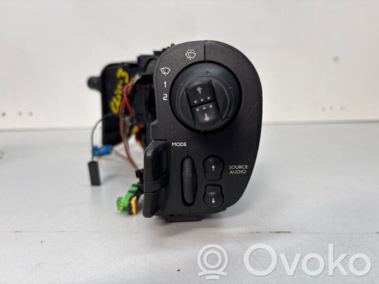 c114a0c69da391597ede8d07e1716be4-fb1b575e9c5683bae71f3ec281b91c50_wiper_turn_signal_indicator_stalk_switch
