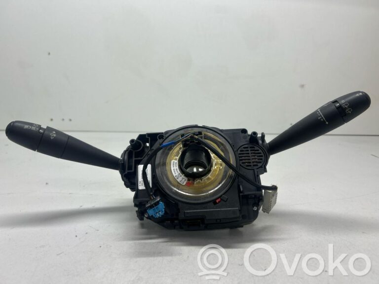 c24e64f2a2a62450658f9f7760ba3002-0996dfdaa270b87d5cb464485c3d9c5d_light_switch