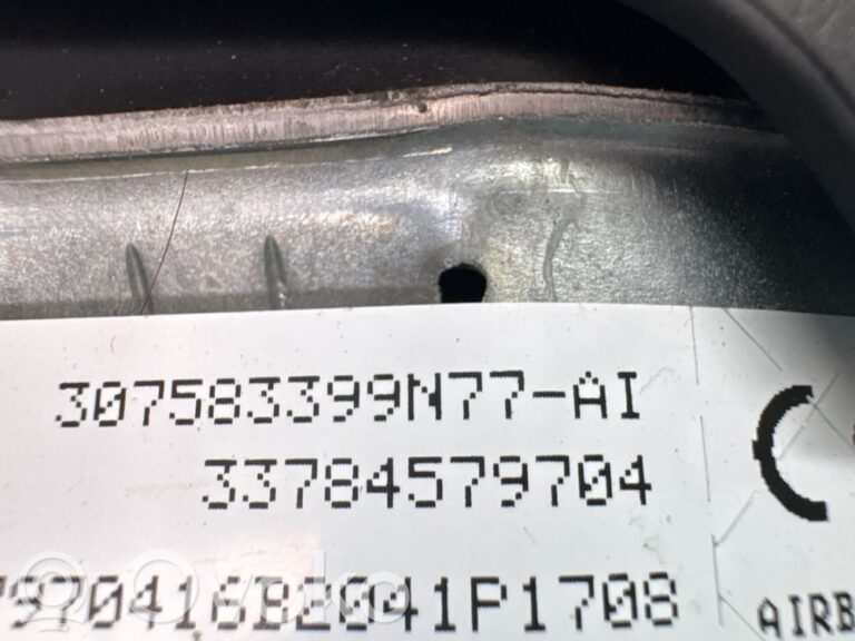 c26e707536705fd2222a808ec746f89e-4fdae0e7745165a50ad63de24421622b_steering_wheel_airbag