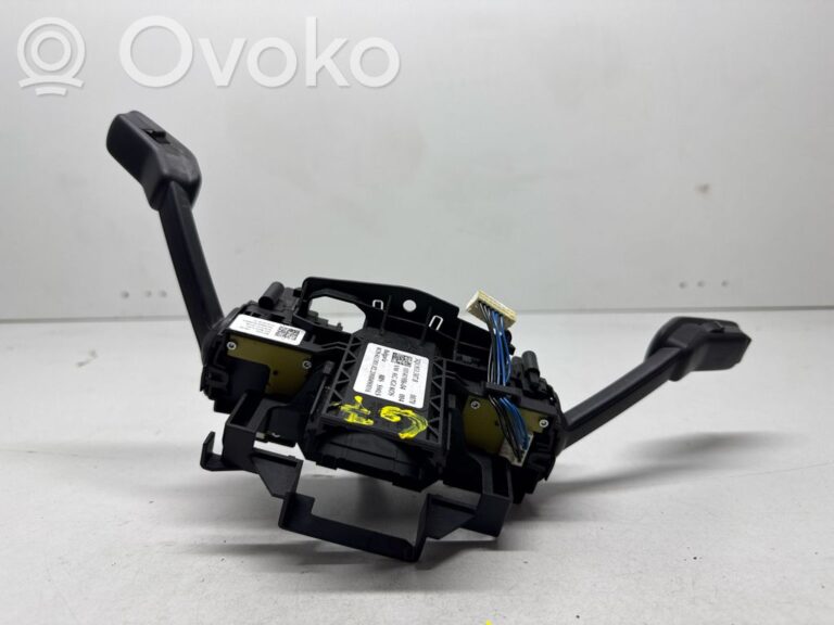 c3ea7bceea2f2fa341daa9c1ee28b968-34d7d4703121cdee75ad029ebfd39c48_wiper_turn_signal_indicator_stalk_switch