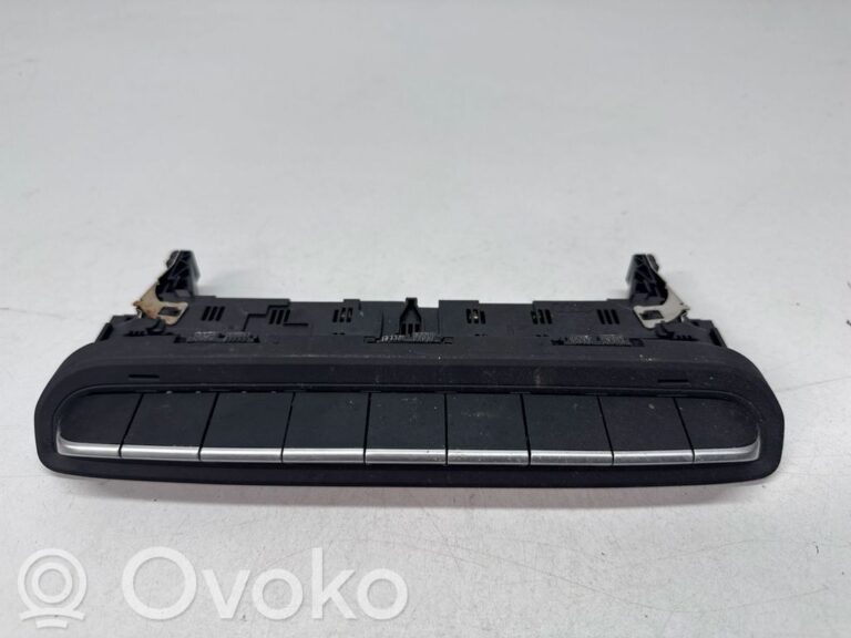 c43ed947af7845d0a22fe4f1616753d4-68193caac018d9f5e5275d4d79aa2fbd_a_set_of_switches