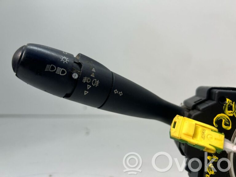 c46ae5310612e23f54e367f5714176ad-203f248caa27a647feea5e616260ba78_wiper_turn_signal_indicator_stalk_switch