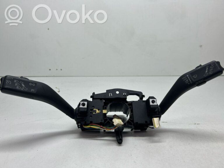 c4a05599f4bcce586217c5843438ae43-79c7356948370e4e99bc367dc8f21caf_wiper_turn_signal_indicator_stalk_switch