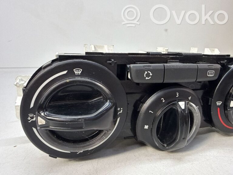 c603d24bdfa598e8c0d2dbdefe343b38-29f2b08e3bc97c4edcc24e5e5b38ac2f_climate_control_unit