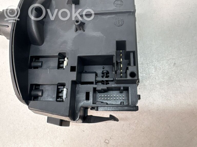 c68c027f08640d2d989557cfa0242daf-291bfb069e09984806003d3d16420717_wiper_control_stalk