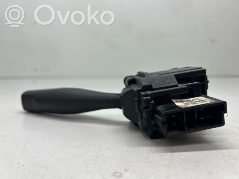 c88e5267cbbb77f17f1568916e0951ad-465646f55b3bbe675dce85c9249ca697_wiper_control_stalk