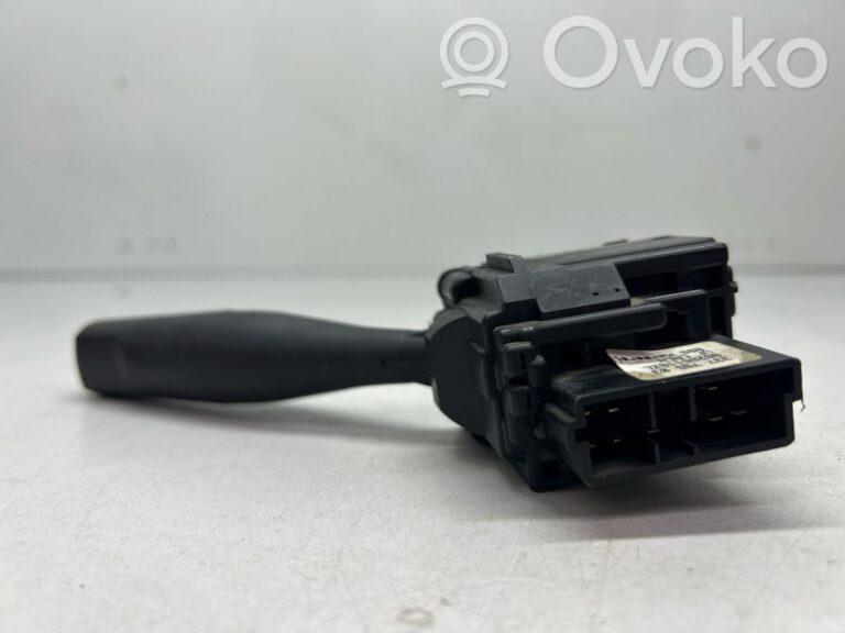 c88e5267cbbb77f17f1568916e0951ad-465646f55b3bbe675dce85c9249ca697_wiper_control_stalk