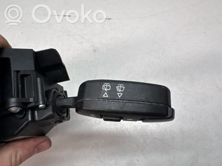 c93a849e86486197f0b32136fb3c0b2f-e671bcd7f337fc32f24747bb1c49deec_wiper_turn_signal_indicator_stalk_switch