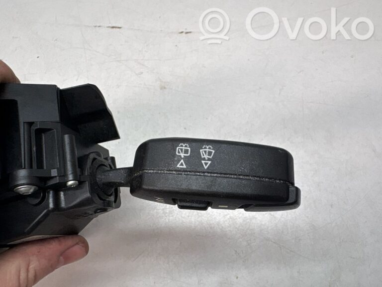 c93a849e86486197f0b32136fb3c0b2f-e671bcd7f337fc32f24747bb1c49deec_wiper_turn_signal_indicator_stalk_switch