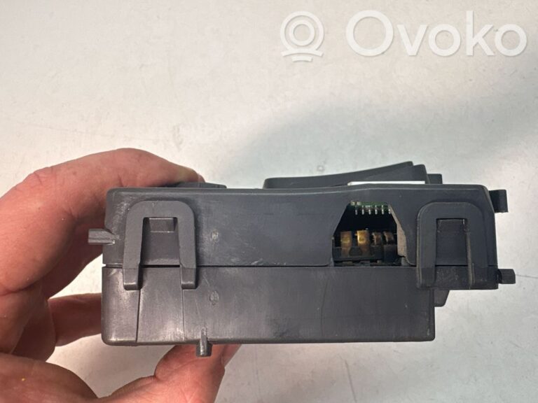 ca4472a4af34156af069cacb9f0f4e53-ebb98dd28cee6303288ca19096391a05_wiper_control_stalk