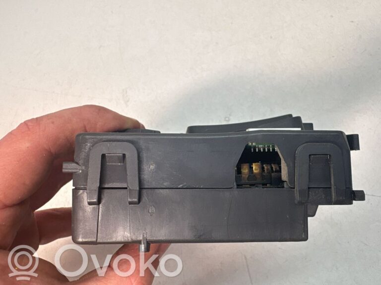 ca4472a4af34156af069cacb9f0f4e53-ebb98dd28cee6303288ca19096391a05_wiper_control_stalk
