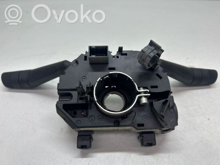 cab0ea46c88cc05c7110b78c0b06f35e-0da18f8df50945541598ba98ab6b23a0_light_switch