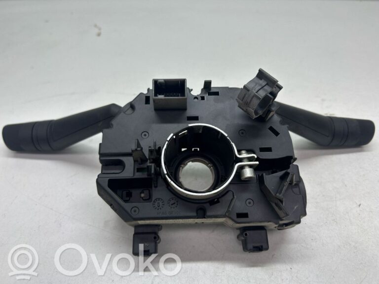 cab0ea46c88cc05c7110b78c0b06f35e-0da18f8df50945541598ba98ab6b23a0_light_switch