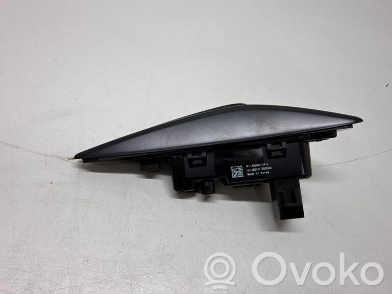 cbc3be682a1c11c98b68b09ff4d33a95-99280c503f0cc1b5e4ca4425030800c0_side_fender_camera