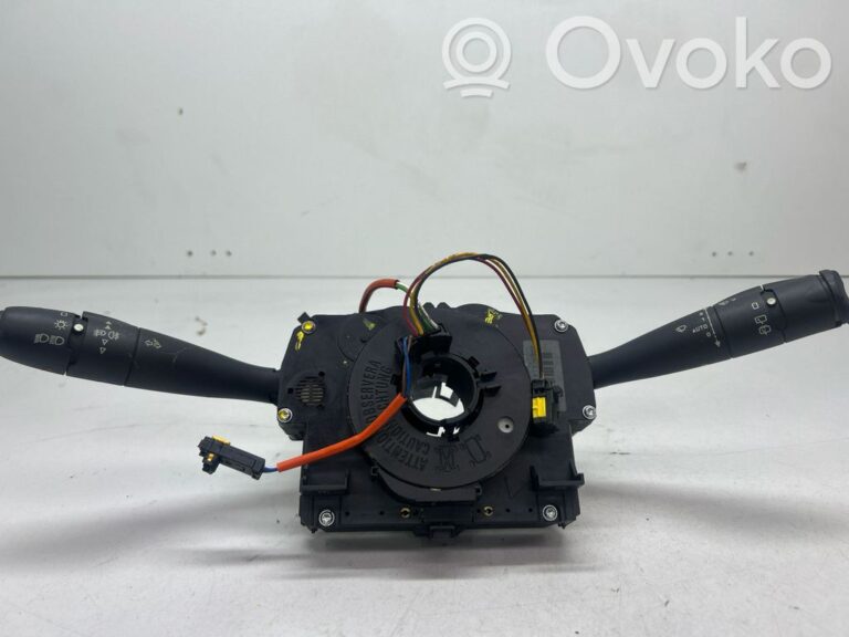 cc64047d5b2a68716aae96ab2f2bfd9b-83f3716ec7573c0c65e5ef2d663c18e8_light_switch