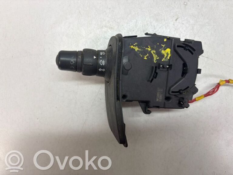 cca27aa67fac5bb4ed894e9e1ab466d0-4581fee32f0ce94f24c9366d904d6ead_wiper_control_stalk