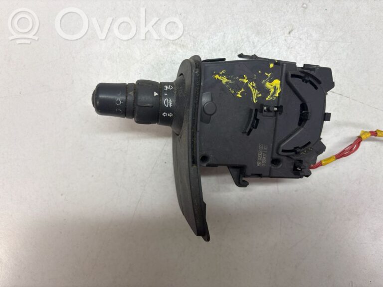 cca27aa67fac5bb4ed894e9e1ab466d0-4581fee32f0ce94f24c9366d904d6ead_wiper_control_stalk