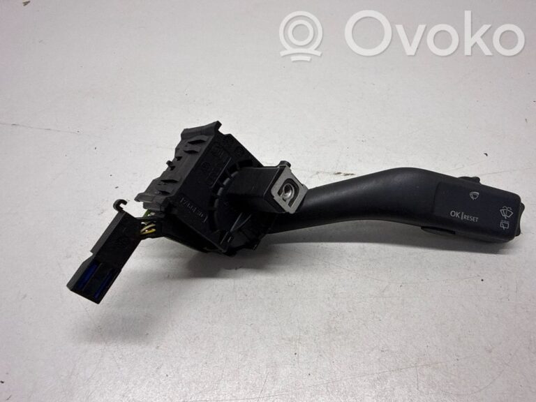 ce2eff9b64a8649fdb12ef8b24a9e348-c6f74d38c2dedc57d1780fd308dc4f38_wiper_control_stalk