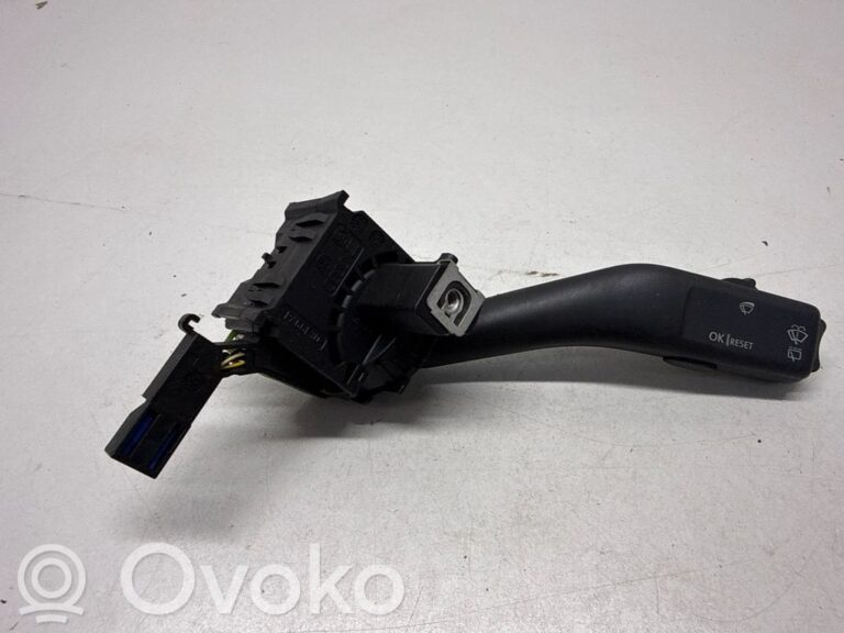 ce2eff9b64a8649fdb12ef8b24a9e348-c6f74d38c2dedc57d1780fd308dc4f38_wiper_control_stalk