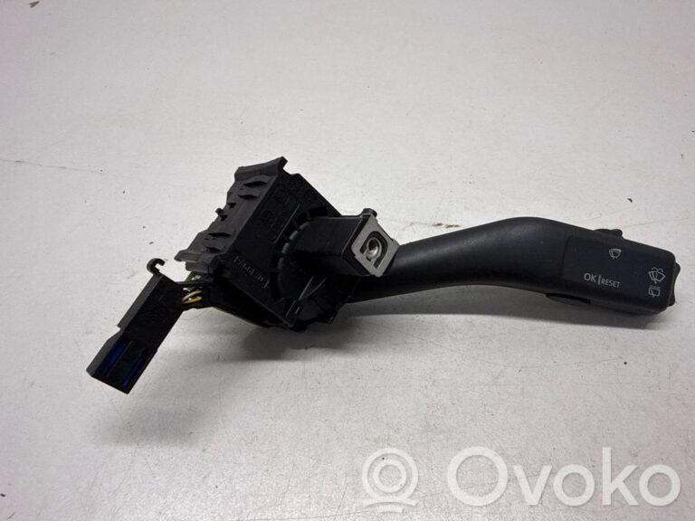 ce2eff9b64a8649fdb12ef8b24a9e348-c6f74d38c2dedc57d1780fd308dc4f38_wiper_control_stalk