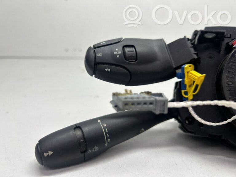 ce5e07f33f8c14aa4dc61cd5e99b89a6-76817df073ff58afeff27644c5060776_other_switches_knobs_shifts