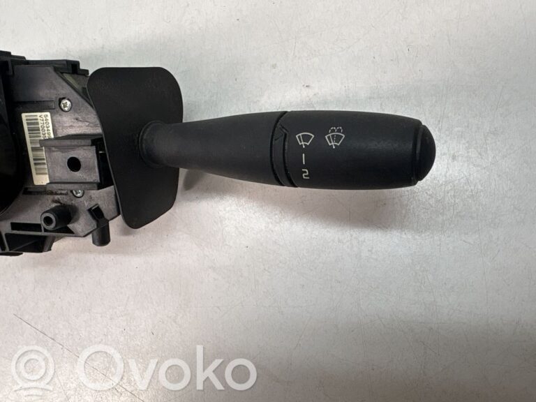 ce7d8881eef39ad7d1be71c22cf343f8-e48cc39594cc4d5b3ebc4d1b87d81436_wiper_control_stalk