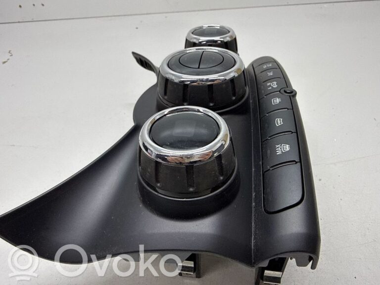 d005dc7a193fd30367012f365b3cf563-10bf6682bb078c5e8cbfdd1daff5115d_climate_control_unit