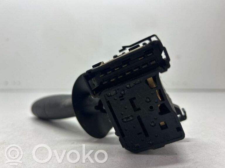 d2081049ec78e2c0838c70ce43cfb27b-b586026ccd7b97c850dc2ca8ddd3a9d8_wiper_control_stalk