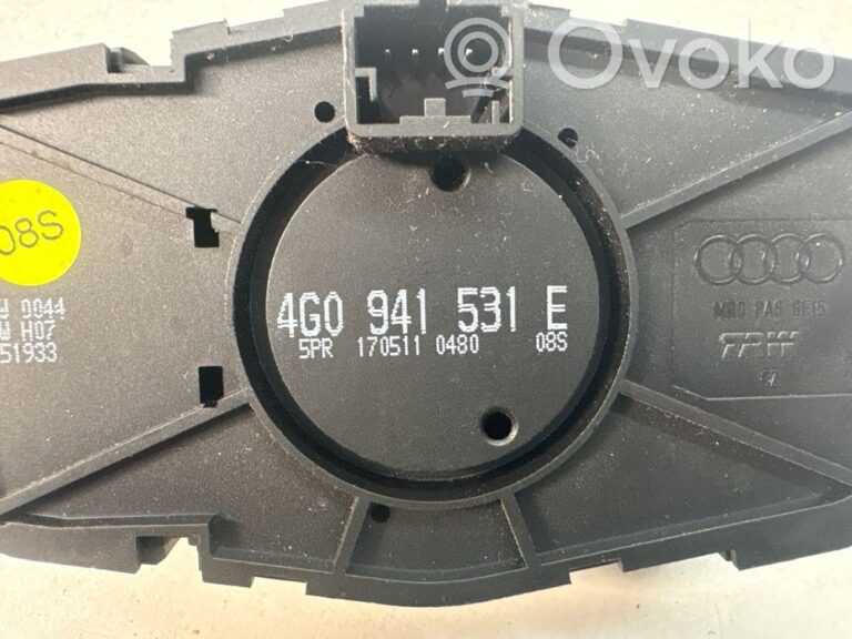 d2b611e26f84b4c82cd55f737d537099-6d42d25efd4ad7e7938ee4e92da225b2_light_switch