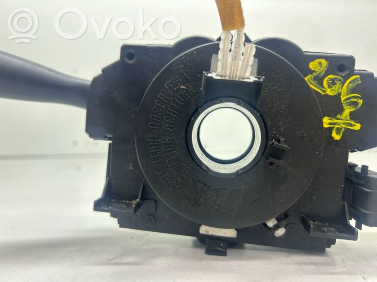 d2c1f84c4463d13dfece0da7e88e31be-73f1fb6face3ab91aa99d5dd3e6eee71_light_switch