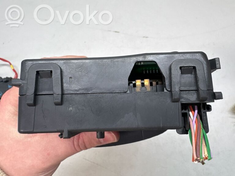 d3f2996cb6cdf793b9212ff13e2ea044-63b2cd154218a11320046e7cd595f826_wiper_control_stalk