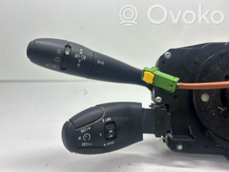 d558de8cacc8fd83002a81b91e19918d-e41ab1aa005a8cfa61b47fb2b02c89bb_light_switch