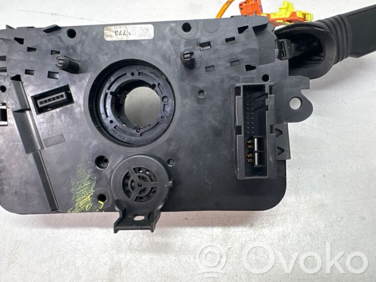 d946976d925964ba399259d0084fb2d4-8cdf0327fd5f3f5a9ff60cf087966c7e_wiper_turn_signal_indicator_stalk_switch