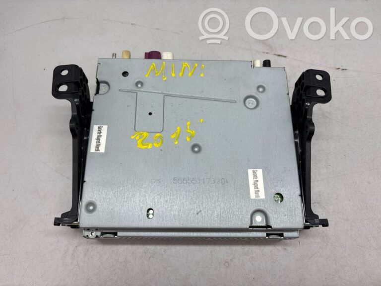 d9d256987808cc6ba16ea2df1fa9f704-013859ed286980a1cd51e877c5ecc105_radio_cd_dvd_gps_head_unit