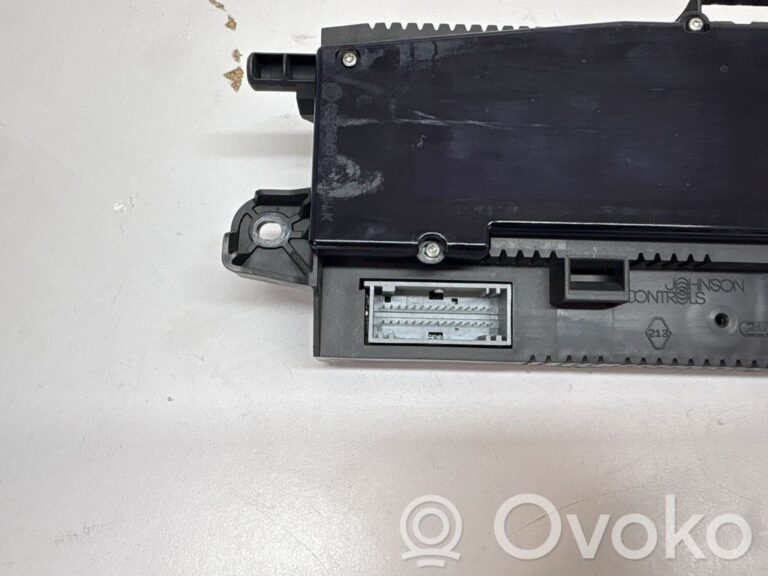 d9e70f42a19e6071d7b0d3811f8b29ca-dfe900703bb29a3db344ba1d58f52aeb_speedometer__instrument_cluster_
