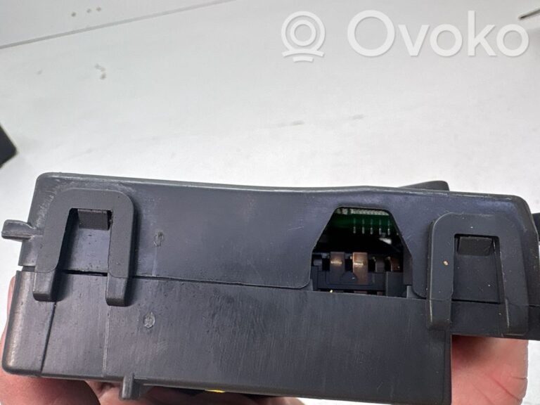 dd04b15797867d1b2a841d1c4d3acbfe-7b5415d5233df420fd1433755350c62a_wiper_control_stalk
