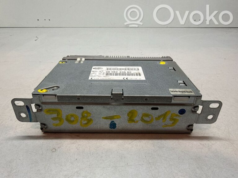 ded23dcb831d3fe14651e4b90331c0b5-211ab57b0d8d602fa15f9c4e829de12f_radio_cd_dvd_gps_head_unit