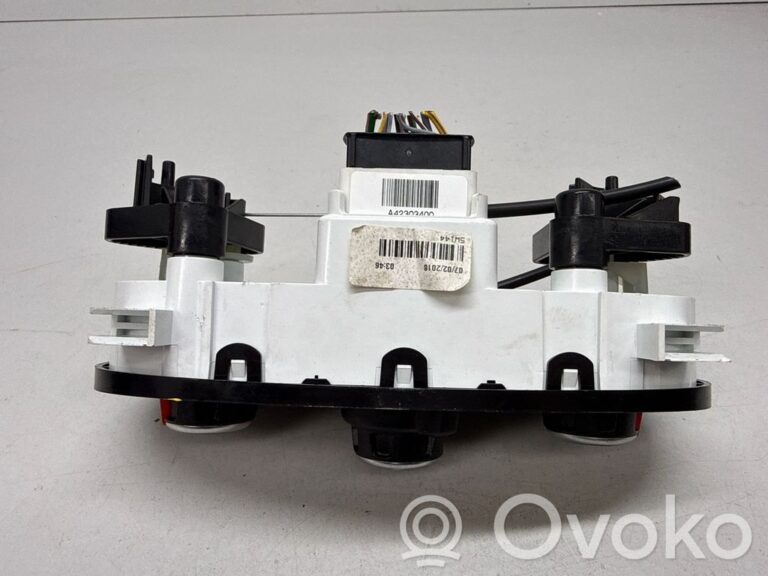 e18d3adefc77defa4b214e52791c21f9-ce9e21225897df519dbf3a31a18335c4_climate_control_unit