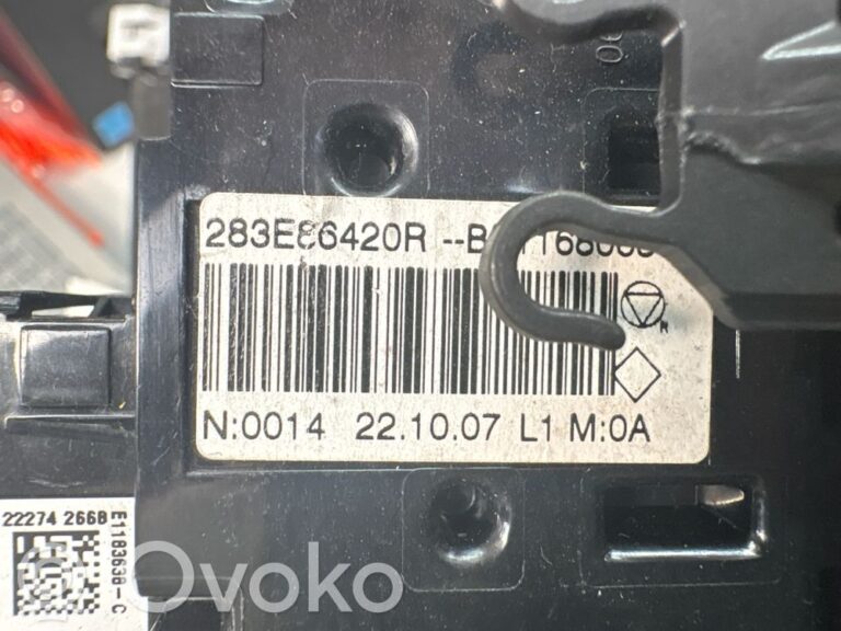 e27126517b6c3c385258856ffc6ab847-a41fe364d709b6a51f096c7a5a2792a9_hazard_light_switch