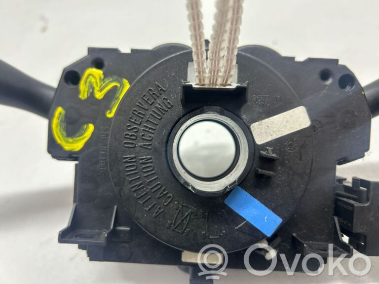 e74629f76a736e42949ae781d0fba0c5-f9e6a17ca204394638927654e40acb92_light_switch