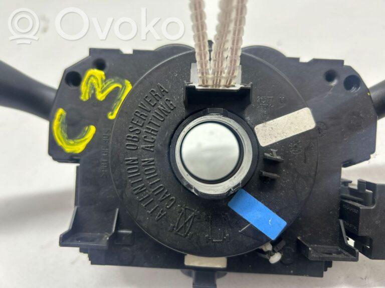 e74629f76a736e42949ae781d0fba0c5-f9e6a17ca204394638927654e40acb92_light_switch