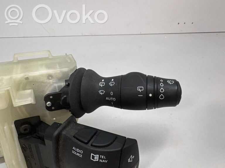 e7f3199a72e002220ffc5c8fc8613449-92f068a73cb353fa49b93712adae22a3_wiper_turn_signal_indicator_stalk_switch