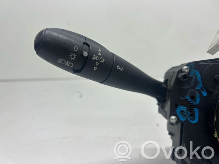 e932cd44effee6456716bddcfd34b756-5d95ee48a34e6649d1cfe09c9f0950b3_light_switch