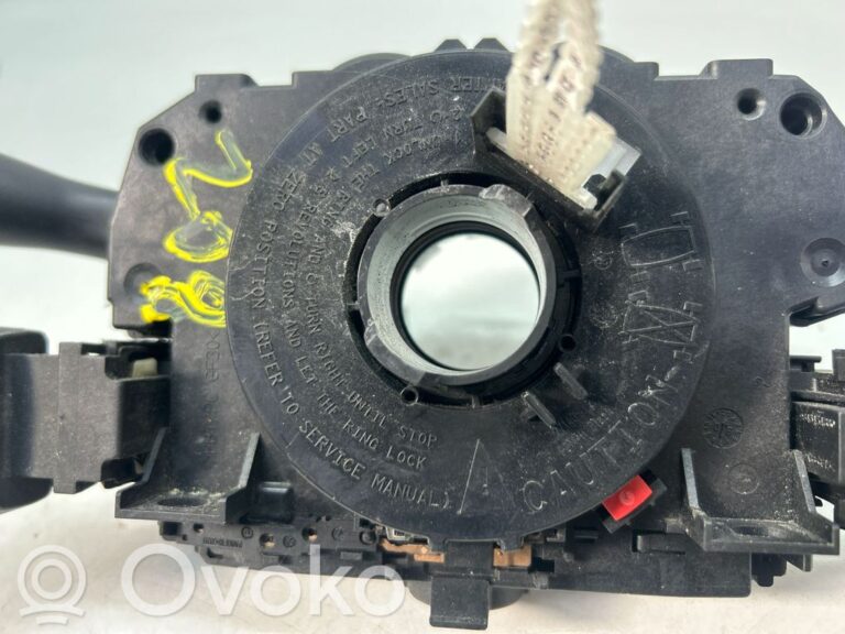 e982f29e492ab577b5874963e4b76219-4c69abf32158f6774970b5ed95c24ac9_light_switch