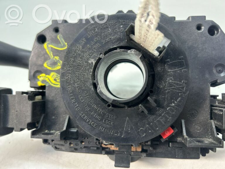 e982f29e492ab577b5874963e4b76219-4c69abf32158f6774970b5ed95c24ac9_light_switch