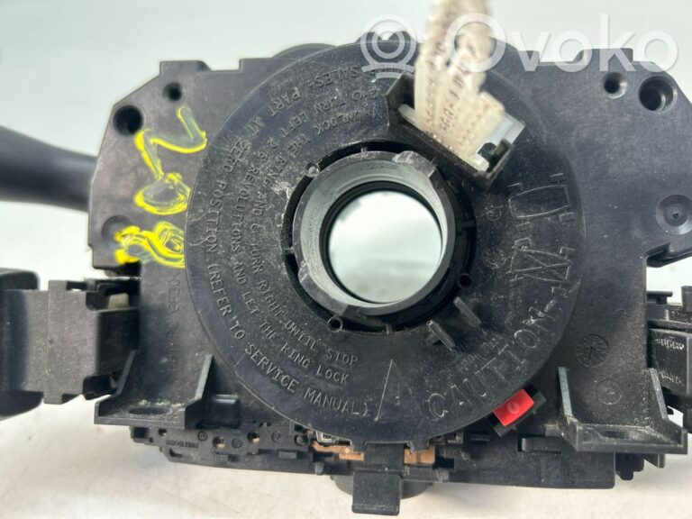 e982f29e492ab577b5874963e4b76219-4c69abf32158f6774970b5ed95c24ac9_light_switch