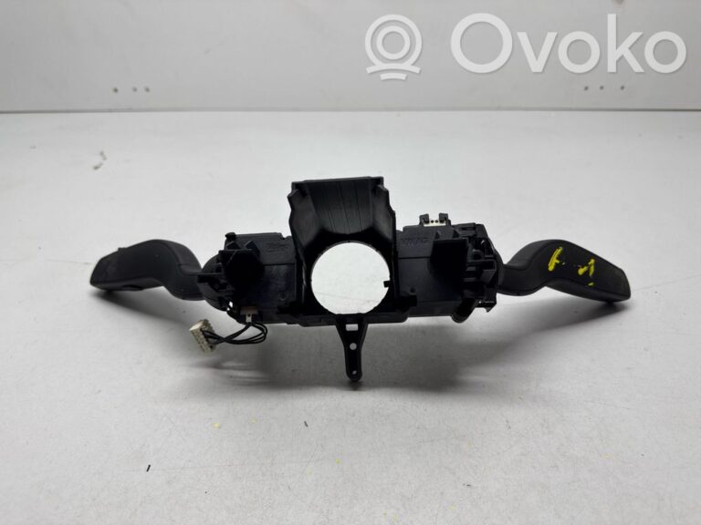 e9f8d4e467559418702243a8486c569e-013058d09bba2998509327cd46b43f4c_wiper_turn_signal_indicator_stalk_switch