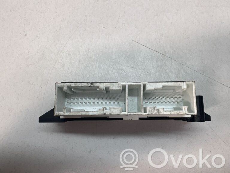 eaab1e525159d93bc238da8f5a945a7e-c5e43ffd6cda4f1754054375d33ce14c_parking_pdc_control_unit_module